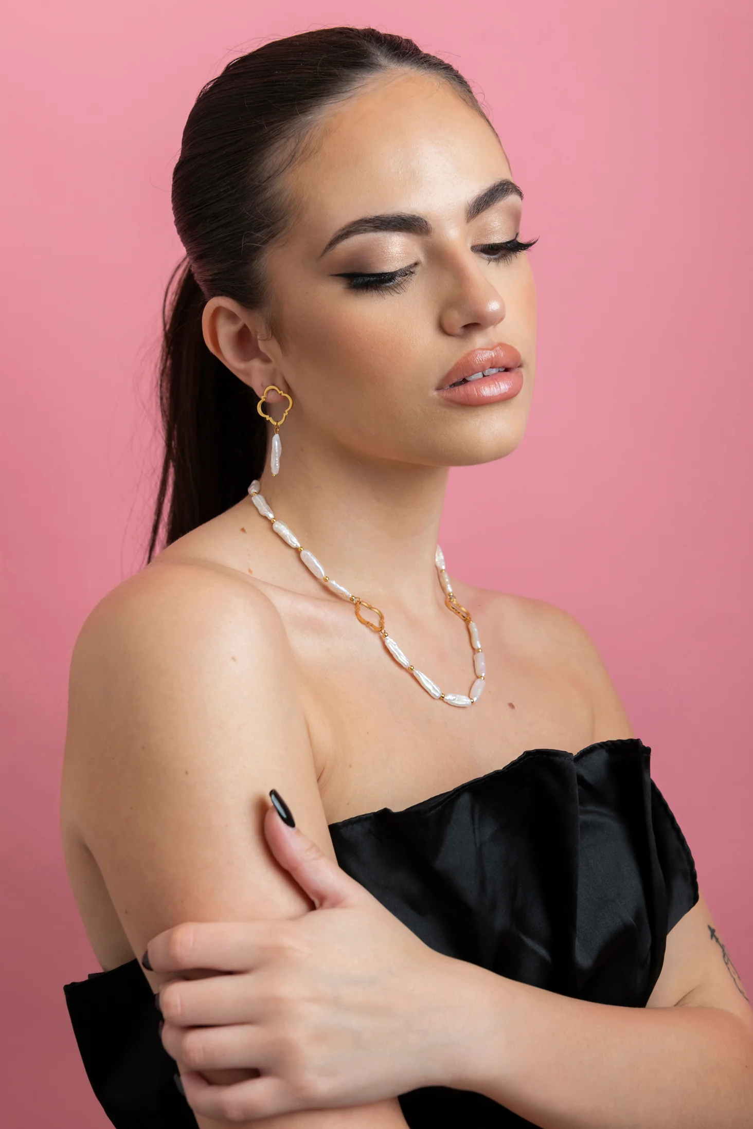 Meghan’s Baroque Freshwater Pearl Choker - Image 3