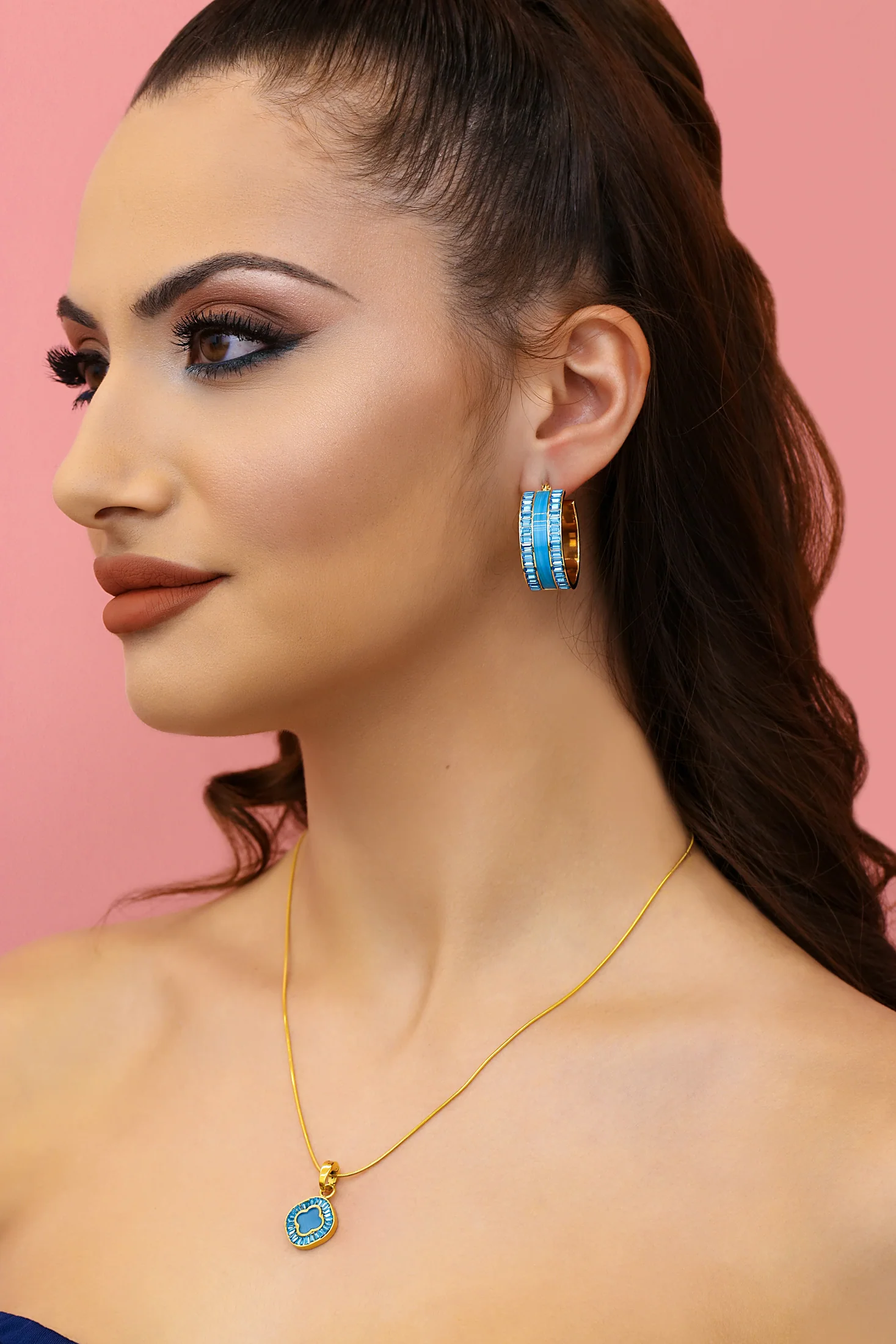 Faniello Blue Mother of Pearl Hoop Earring Set - Image 4