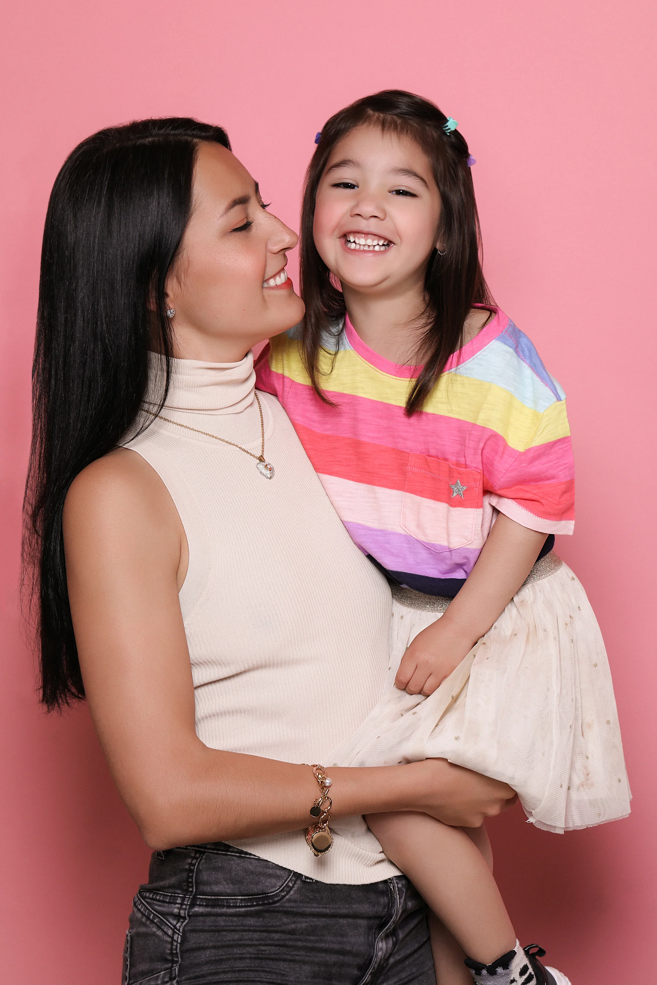 Heart Pavé Engravable Pendant - Image 4