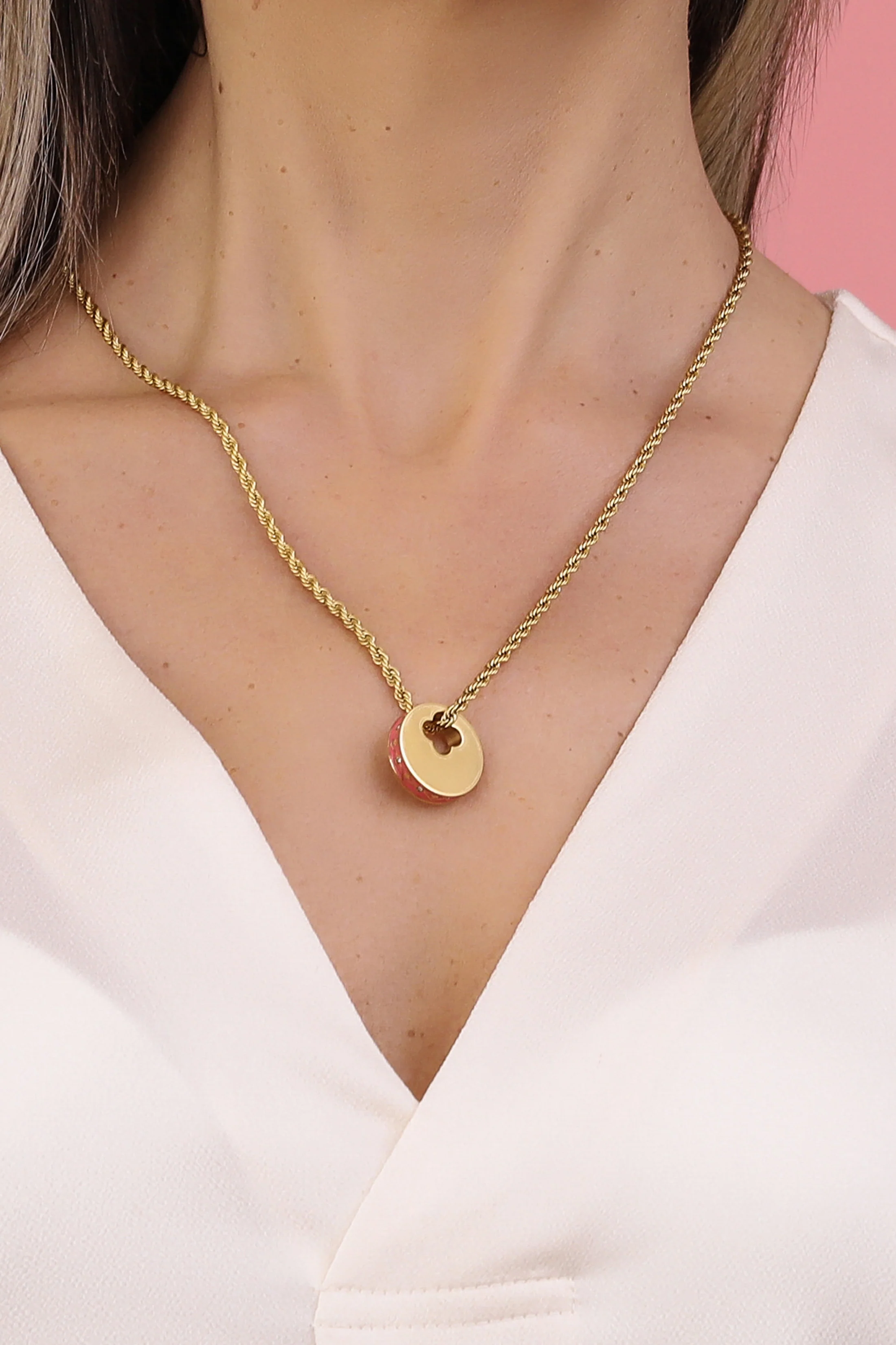 Venere's Pink Engravable Ring Pendant - Image 8